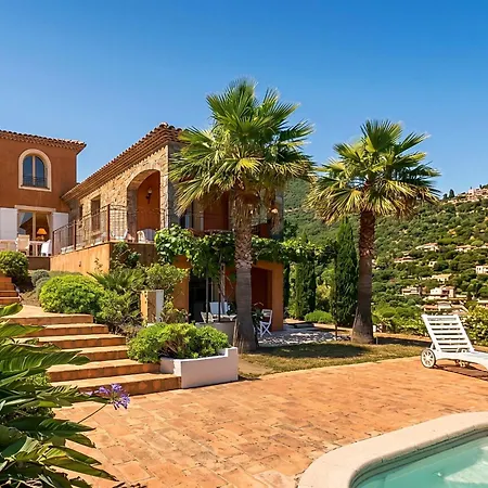 Casa-jeanne Piscine Et Vue Pour 4 *